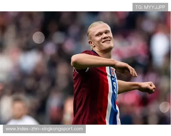 哈兰德奔袭半场后分球创造机会：速度与智慧的前场博弈