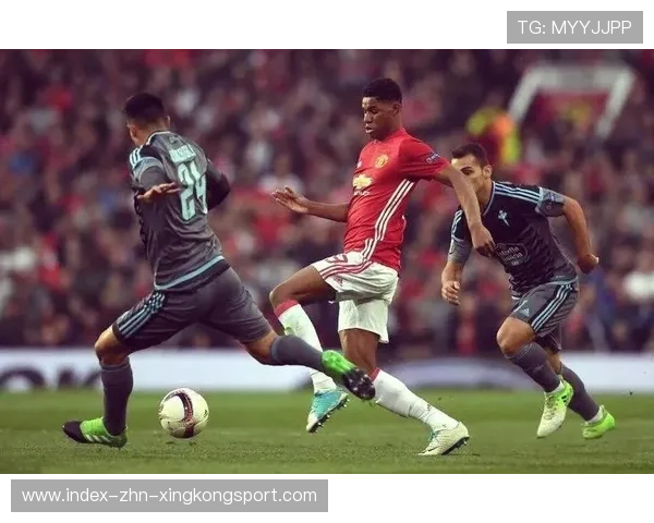 拉什福德弧顶远射命中曼联扩大领先