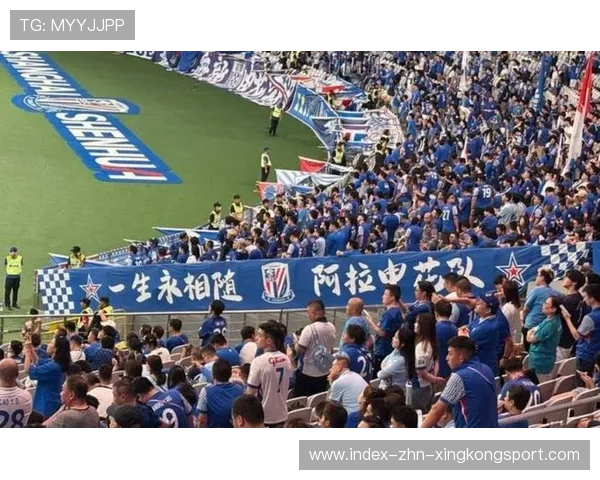 上海申花拉唐边路渗透吸引两名防守